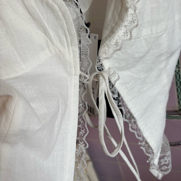 NWT Lioness Urban Outfitters white lace corset top - Picture 8 of 9
